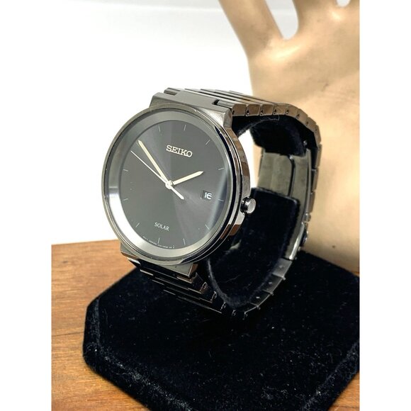 Seiko Men's Watch SNE481 Essentials Solar Black Dial Date Stainless Steel 40mm - Picture 2 of 13